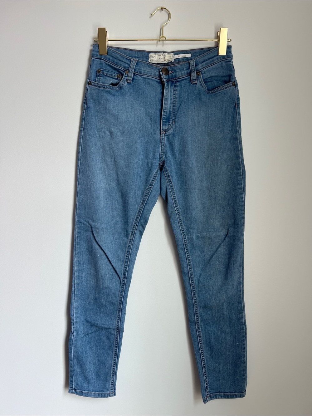 Free People | HI RISE Straight Leg Jeans in Medium Blue Wash Size 27
